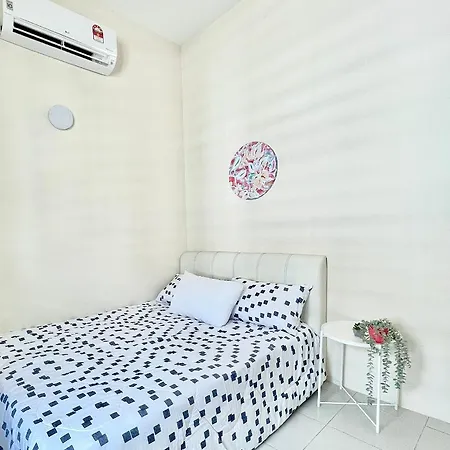 Homestay Akasia 12 Seri Iskandar Exterior photo