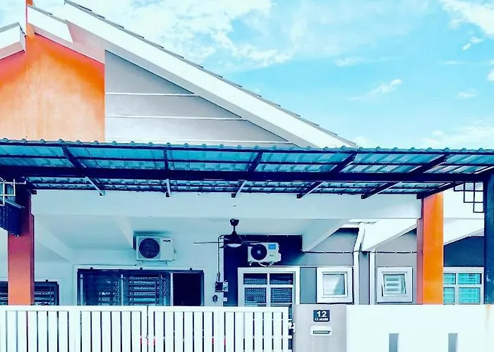 Homestay Akasia 12