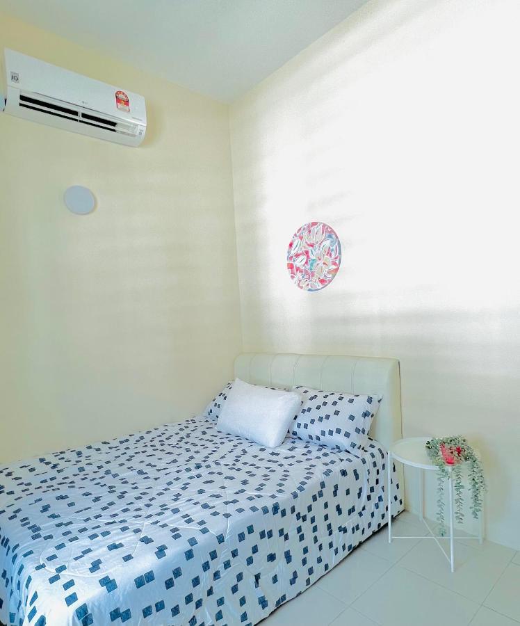 Akasia 12 * Seri Iskandar